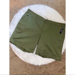 OLIVE GREEN SHORTS